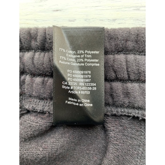 Small, Aritzia TNA, black cozy sweater shorts - Picture 9 of 13